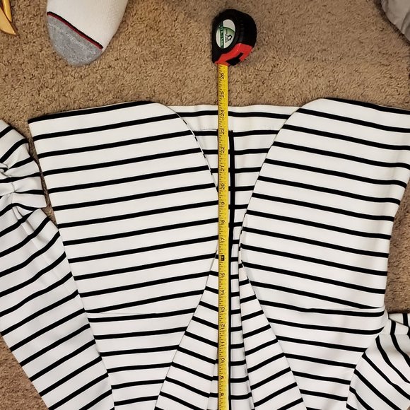 Amanda + Chelsea, Ruched Crop Sleeve, lightweight jacket, Size 12 - Picture 6 of 7